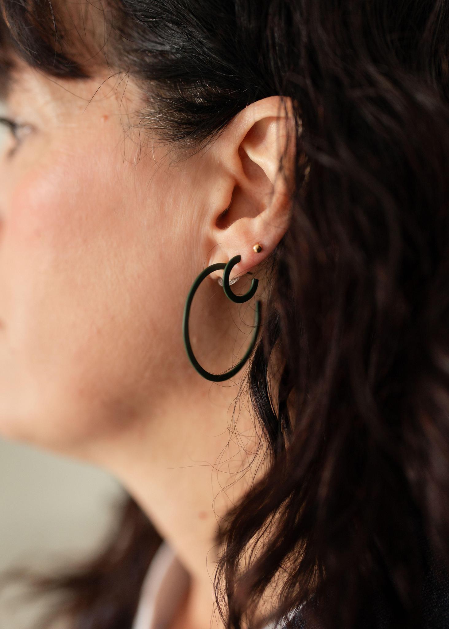 Green | Medium Game Day Hoops