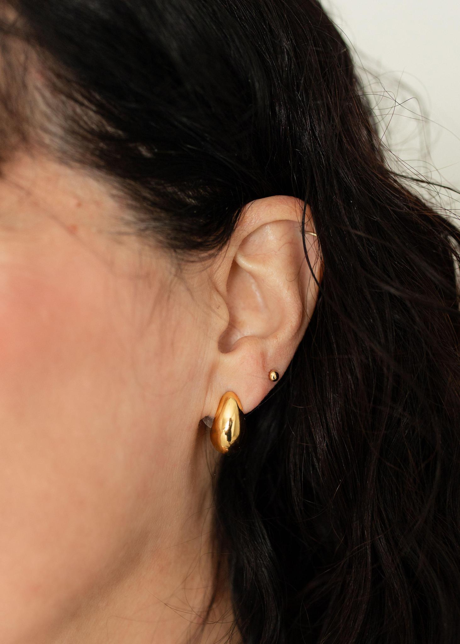 Teardrop Huggies | Silver or Gold