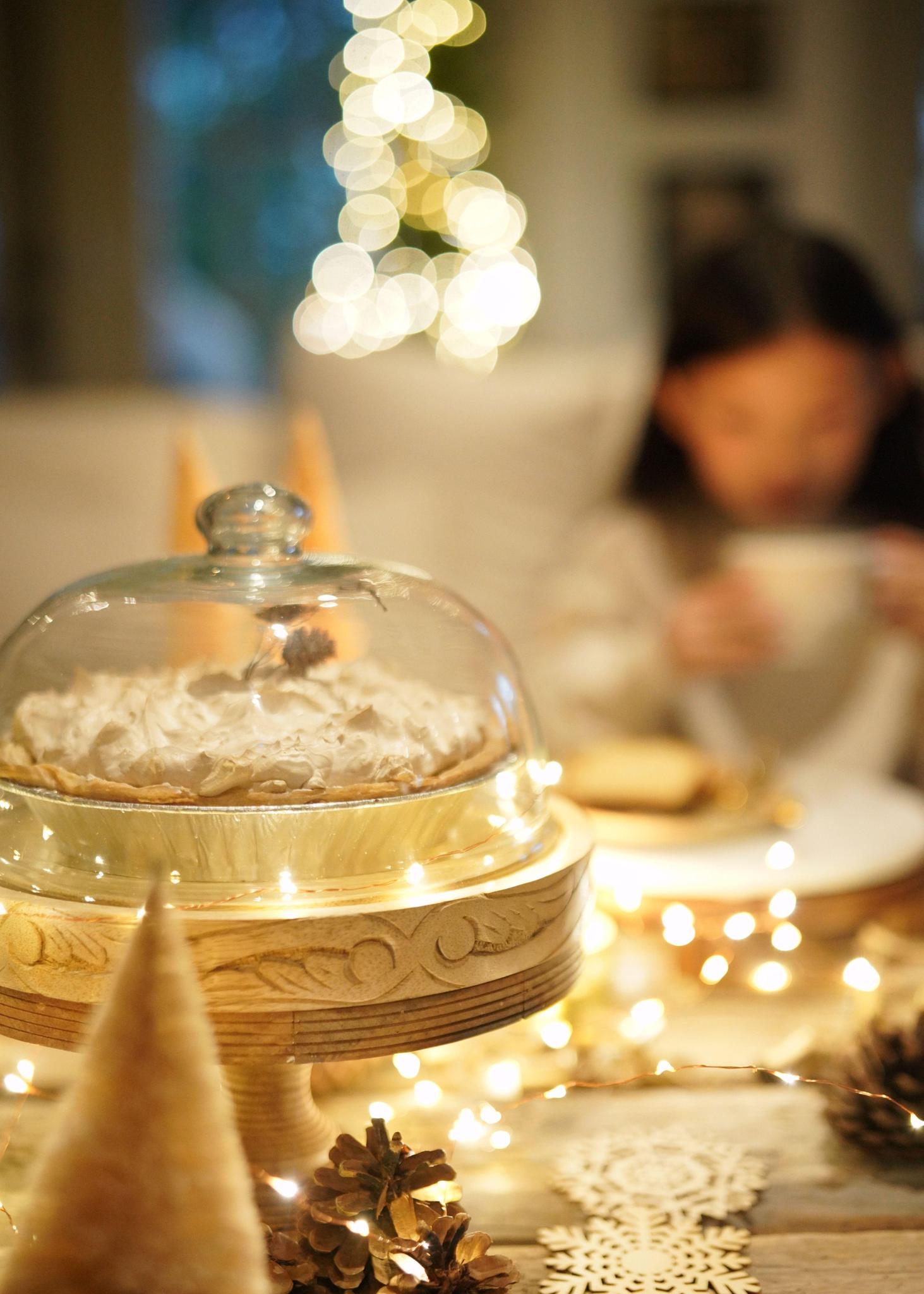 Cake Stand with Glass Dome