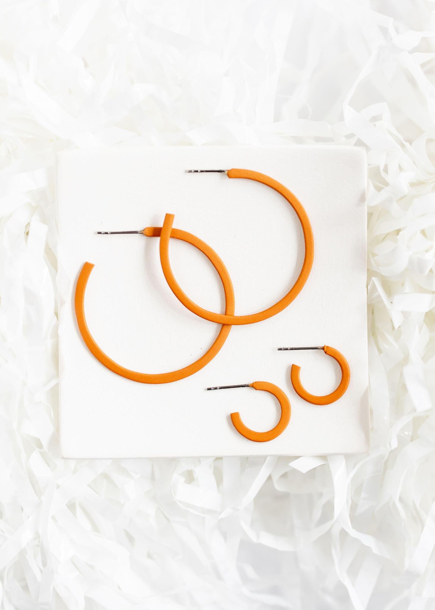 Orange | Medium Game Day Hoops