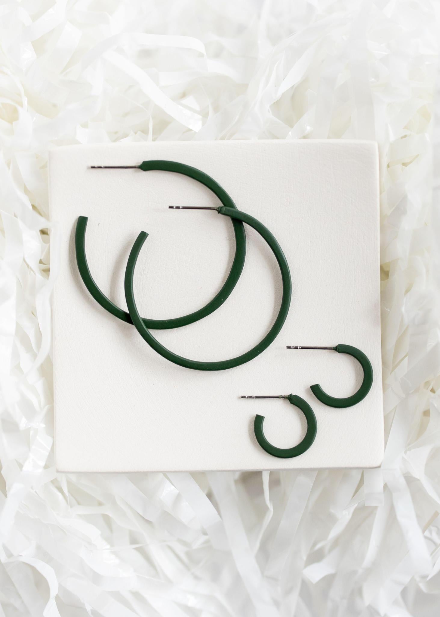 Green | Medium Game Day Hoops