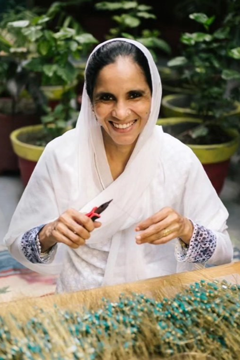 Hammered Oval Stud + Grey Tortoise Earrings - Mercy House Global