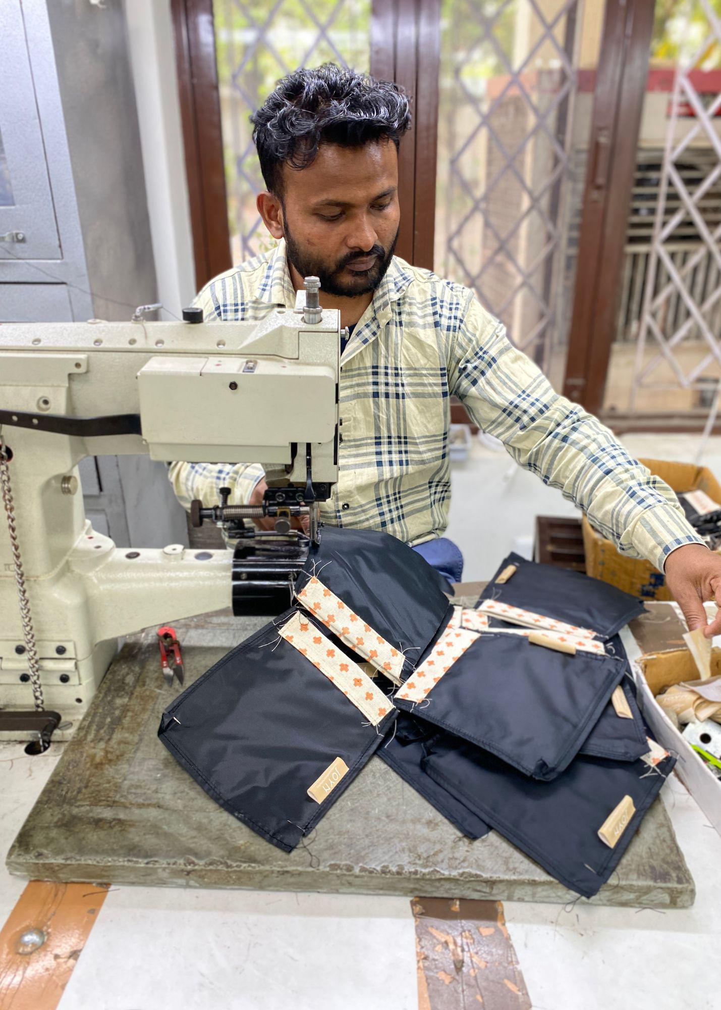 Snap Back Pouch | Set of 2 - Mercy House Global