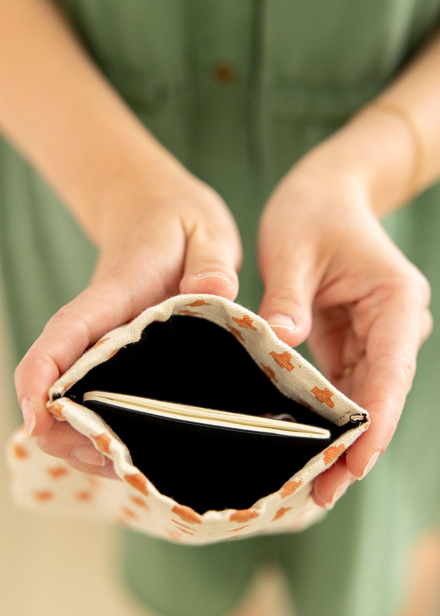 Snap Back Pouch | Set of 2 - Mercy House Global