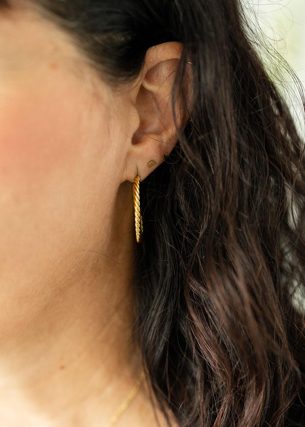 Medium Twisted Hoop Earrings | Gold