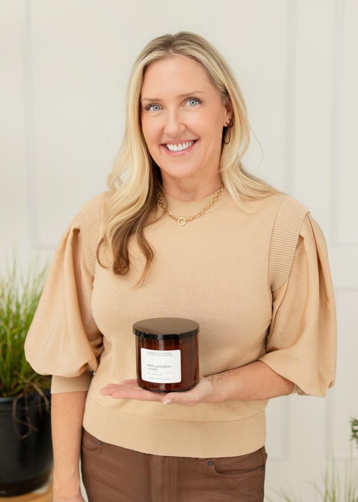 White Pumpkin + Tonka Candle | 17 oz Glass Jar